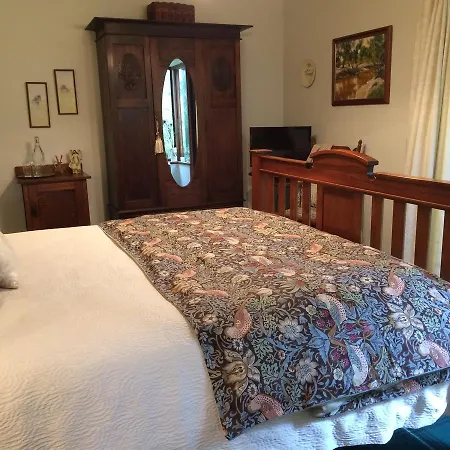 Whispering Pines Bed And Breakfast Collie Exterior photo